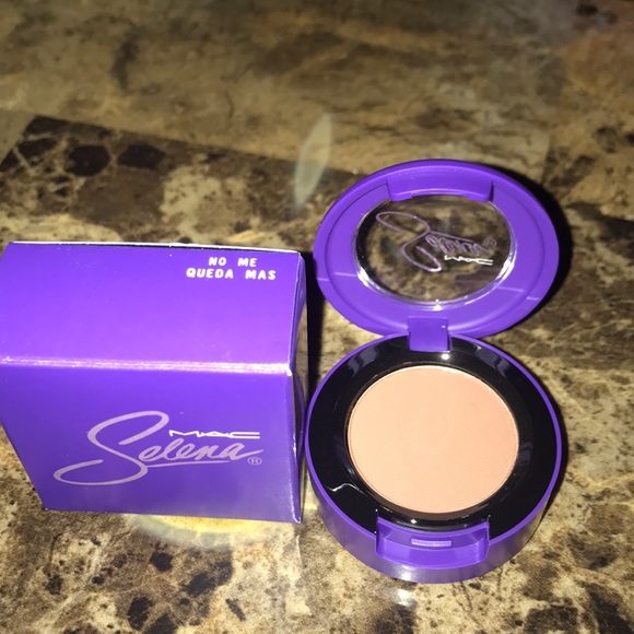 MAC X Selena Eyeshadow - Picture 2 of 5